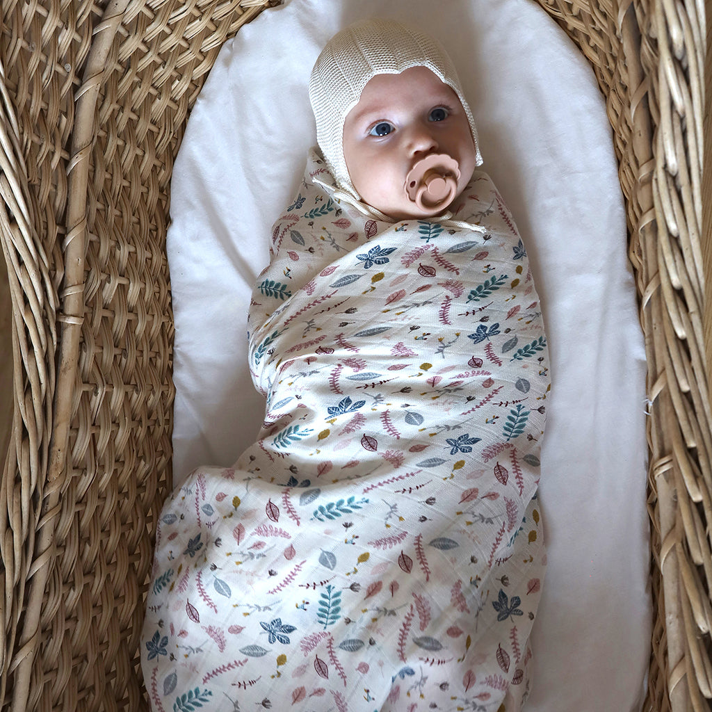 Swaddle - GOTS Pressed Leaves Rose