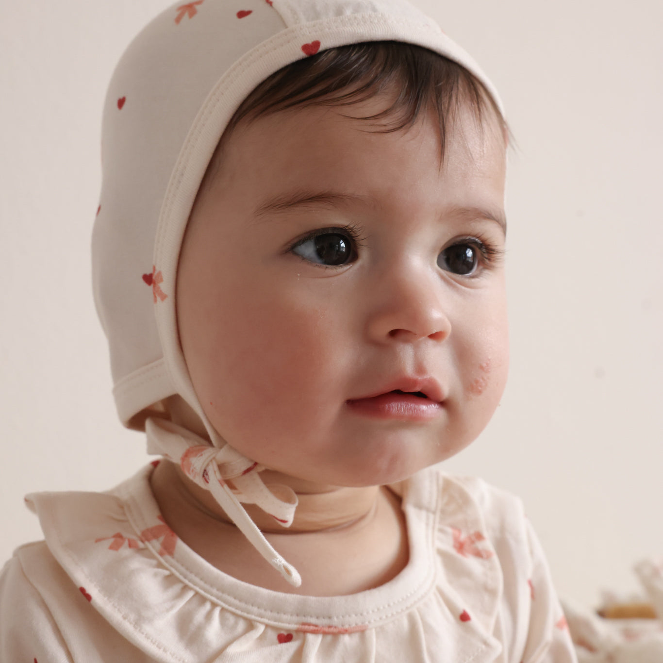 Baby Bonnet 6-9M - GOTS - Bows