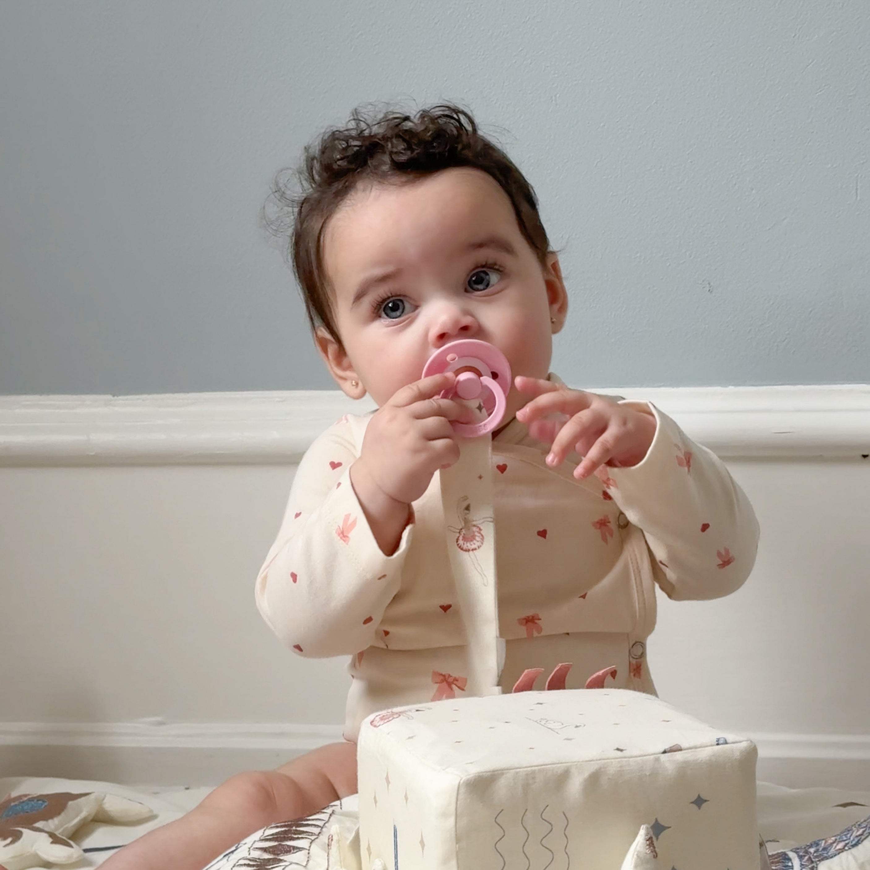 Gestickter Schnullerkette - GOTS - Ballerina